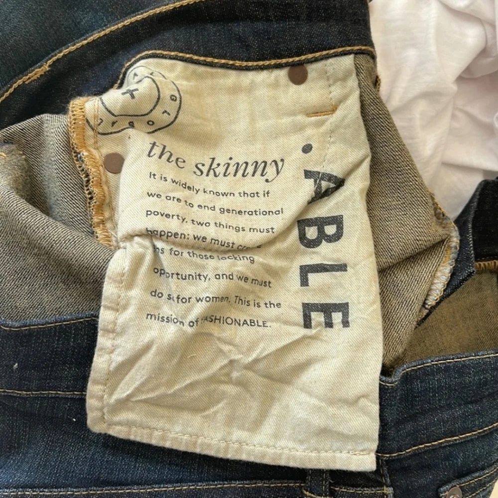 NEW ABLE The Carla Dark Wash Skinny Jeans 24 - Picture 4 of 4